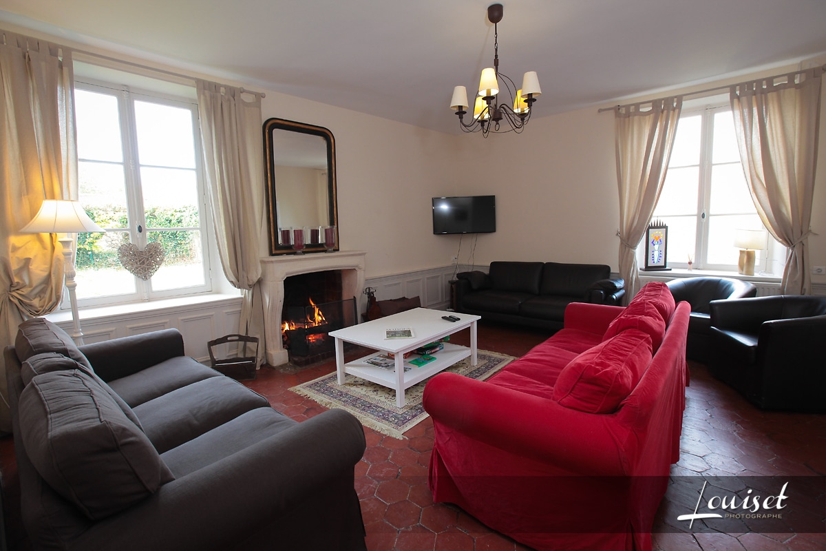 living room with fireplace