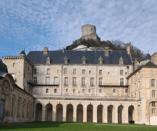 chateau la roche guyon normandie histoire